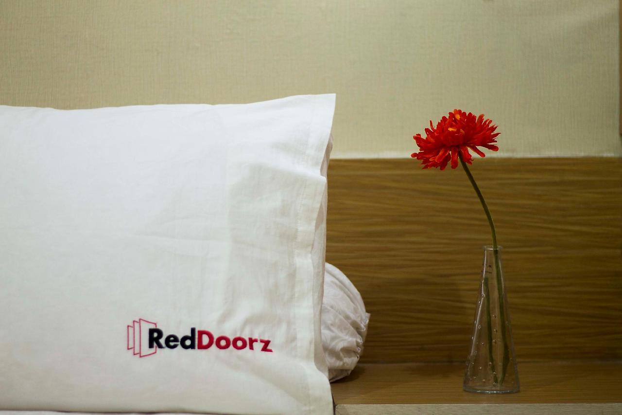 Reddoorz Near Naia Terminal 1 Hotell Paranaque City Eksteriør bilde