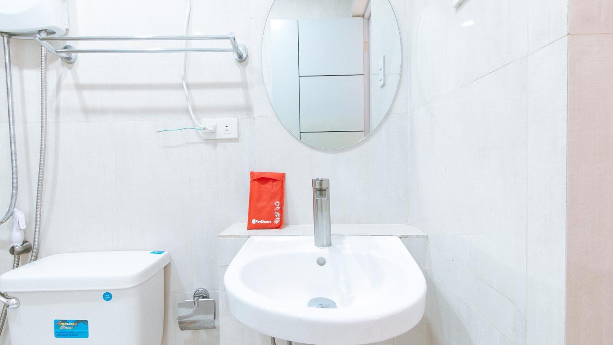 Reddoorz Near Naia Terminal 1 Hotell Paranaque City Eksteriør bilde