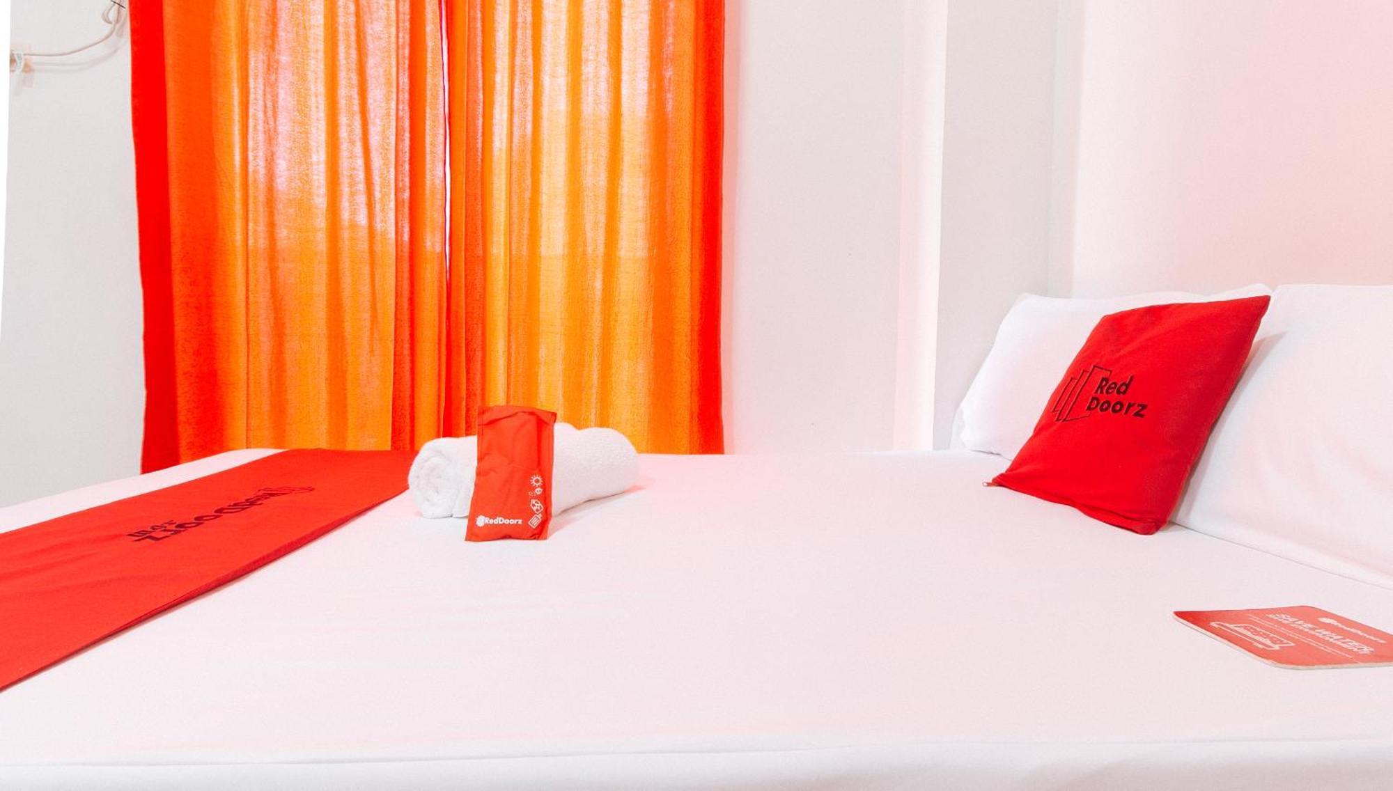 Reddoorz Near Naia Terminal 1 Hotell Paranaque City Eksteriør bilde