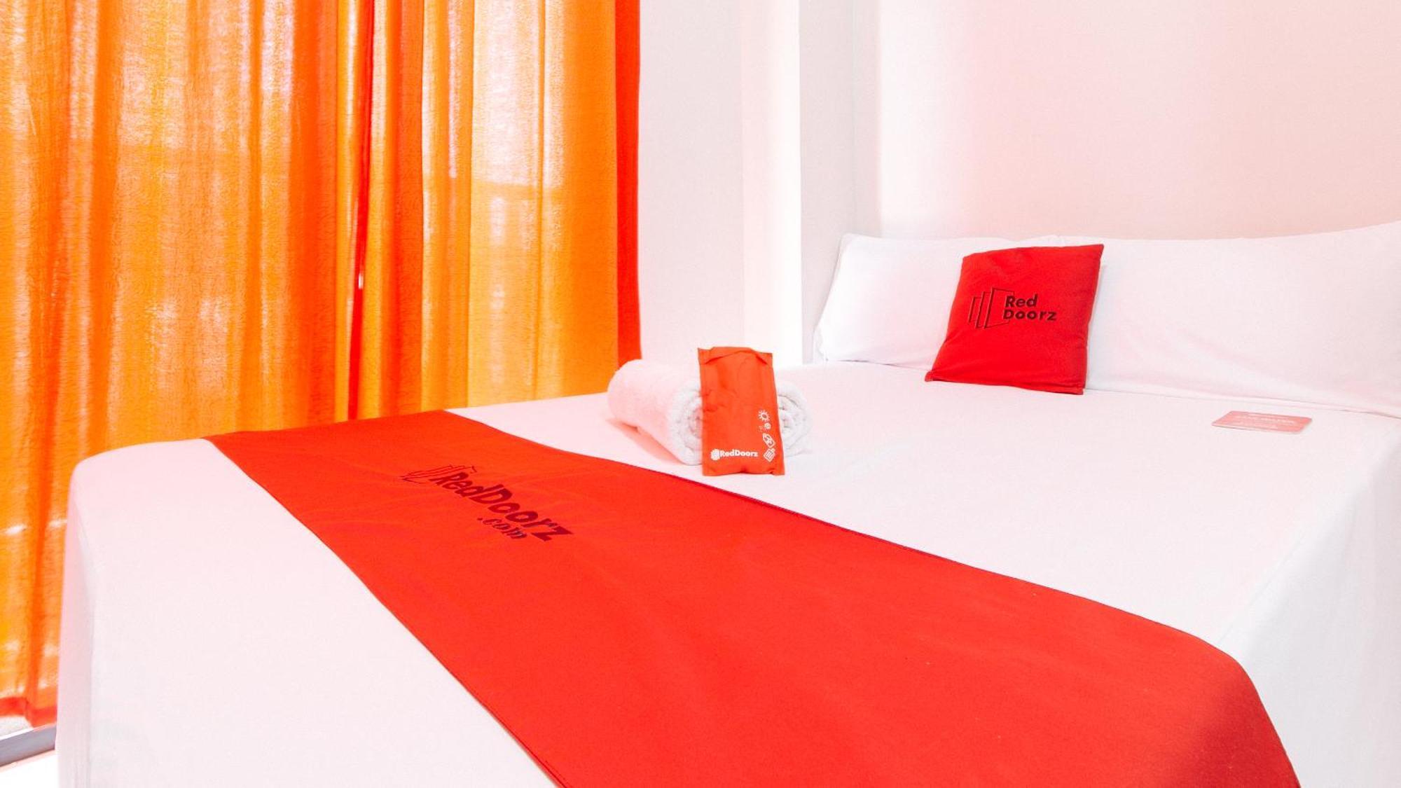 Reddoorz Near Naia Terminal 1 Hotell Paranaque City Eksteriør bilde