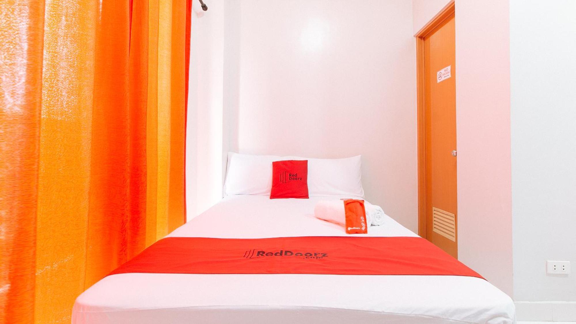 Reddoorz Near Naia Terminal 1 Hotell Paranaque City Eksteriør bilde