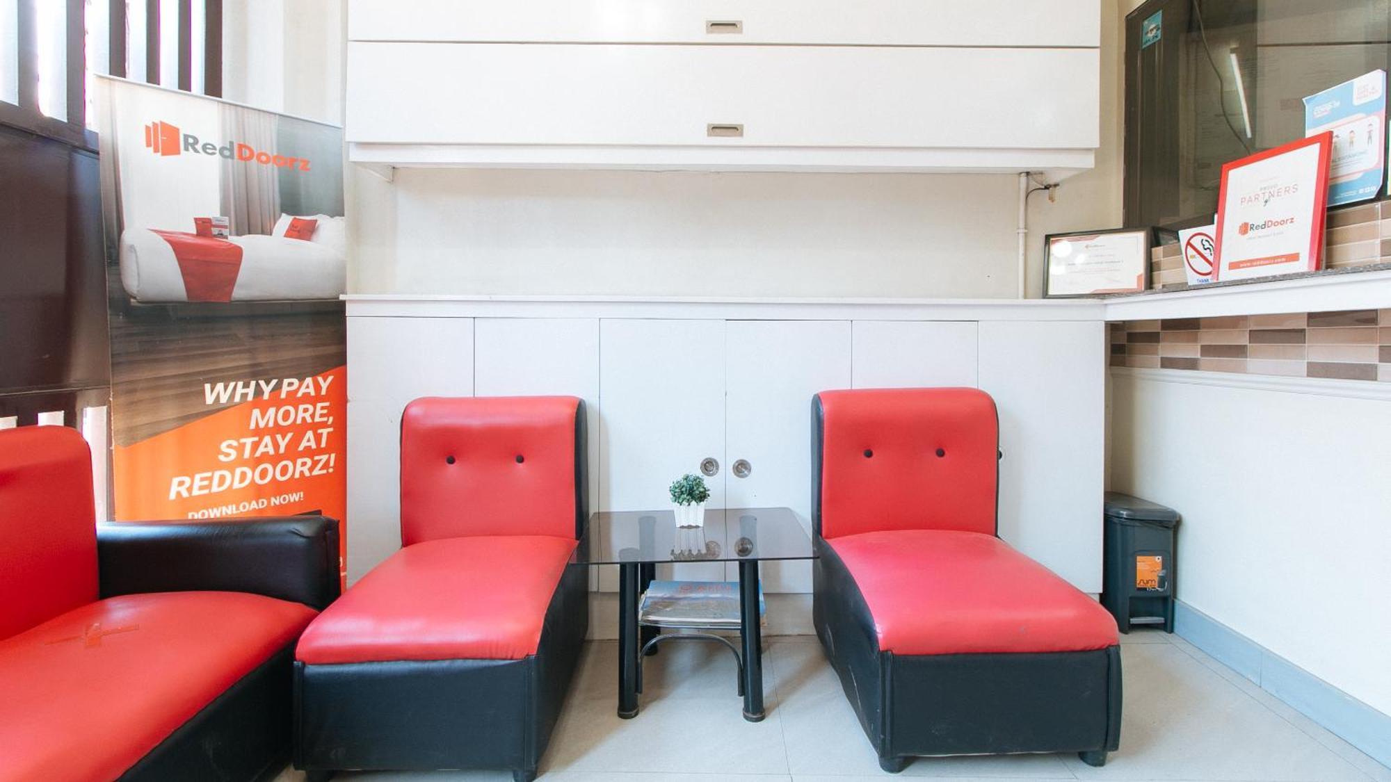 Reddoorz Near Naia Terminal 1 Hotell Paranaque City Eksteriør bilde